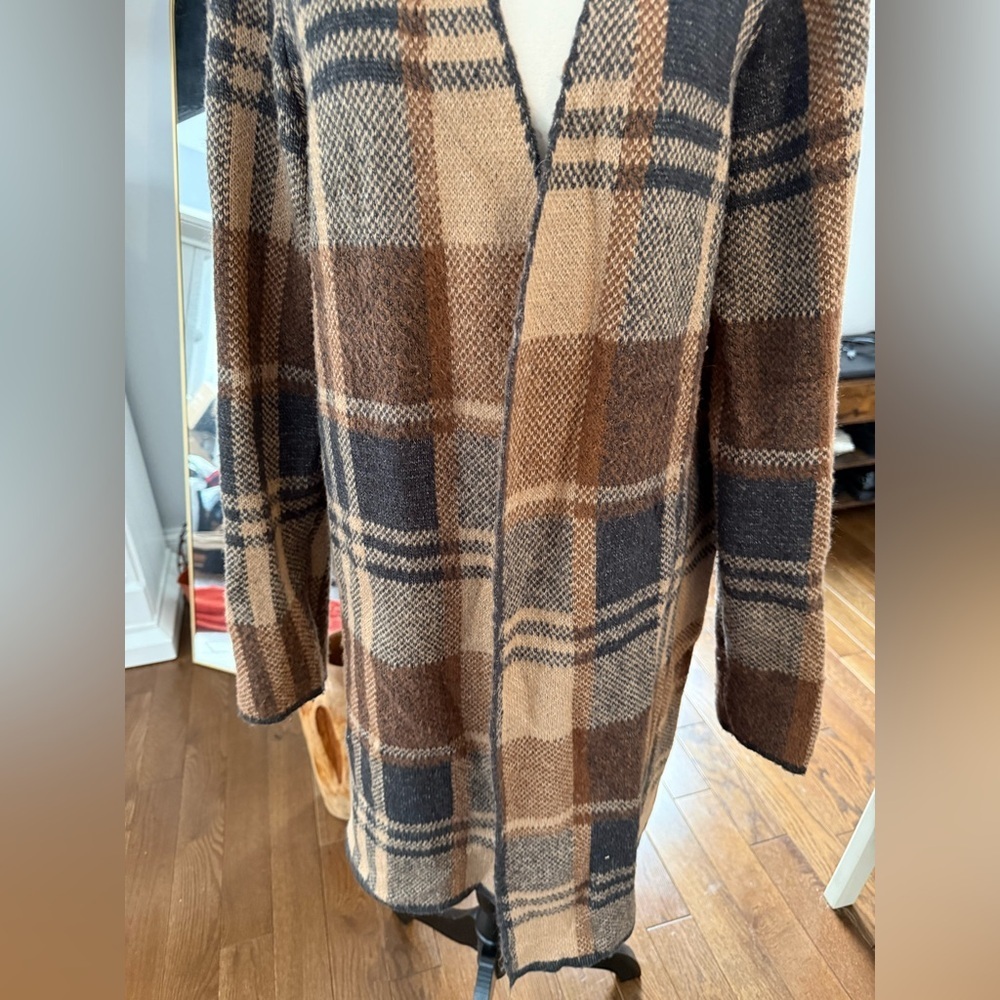 Cozy Plaid Women's Cardigan - Brown and Black size xl bought from stitch fix - Picture 2 of 7